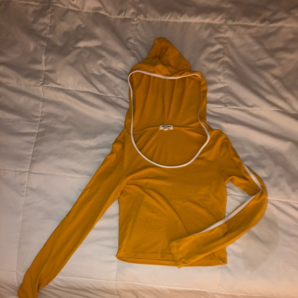 flexible so can fit lots of body types. Comfy :)